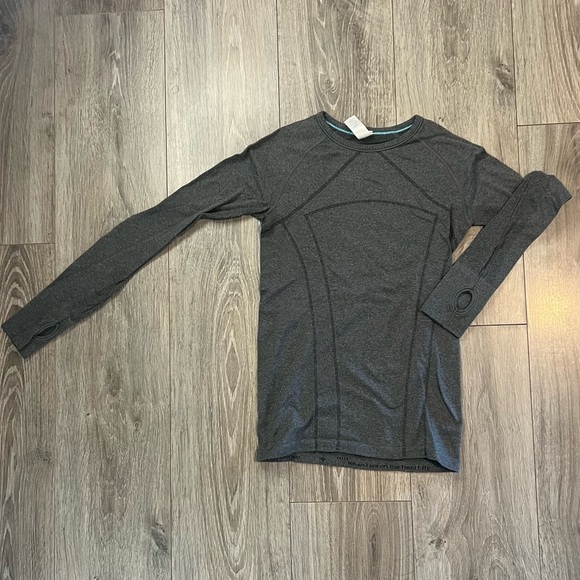 Ivivva Kids' Technical Long Sleeve Top in Grey - girls size 12 - Picture 1 of 9